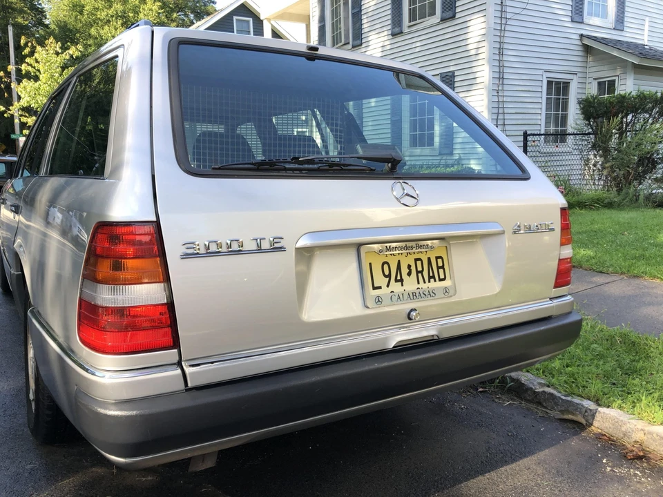 1992 Mercedes-Benz W124 E-Class - Image 10 of 31