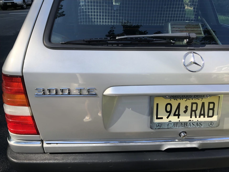 1992 Mercedes-Benz W124 E-Class - Image 21 of 31