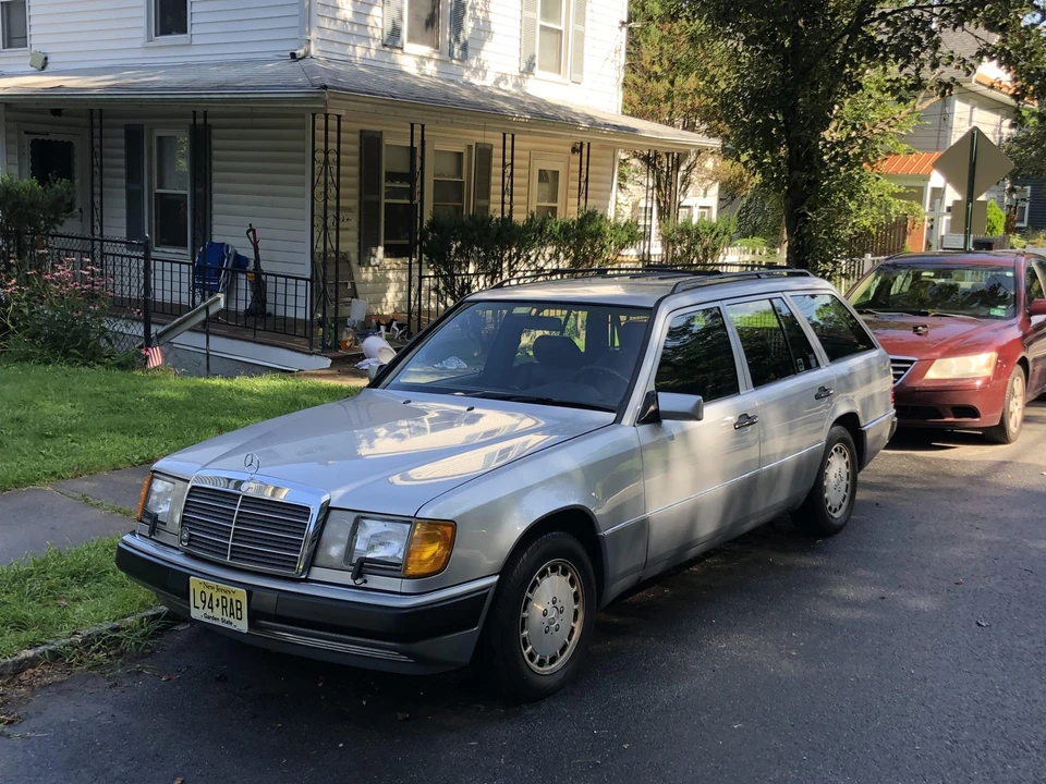 1992 Mercedes-Benz W124 E-Class - Image 5 of 31