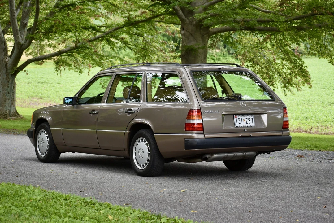1992 Mercedes-Benz W124 E-Class - Image 16 of 31