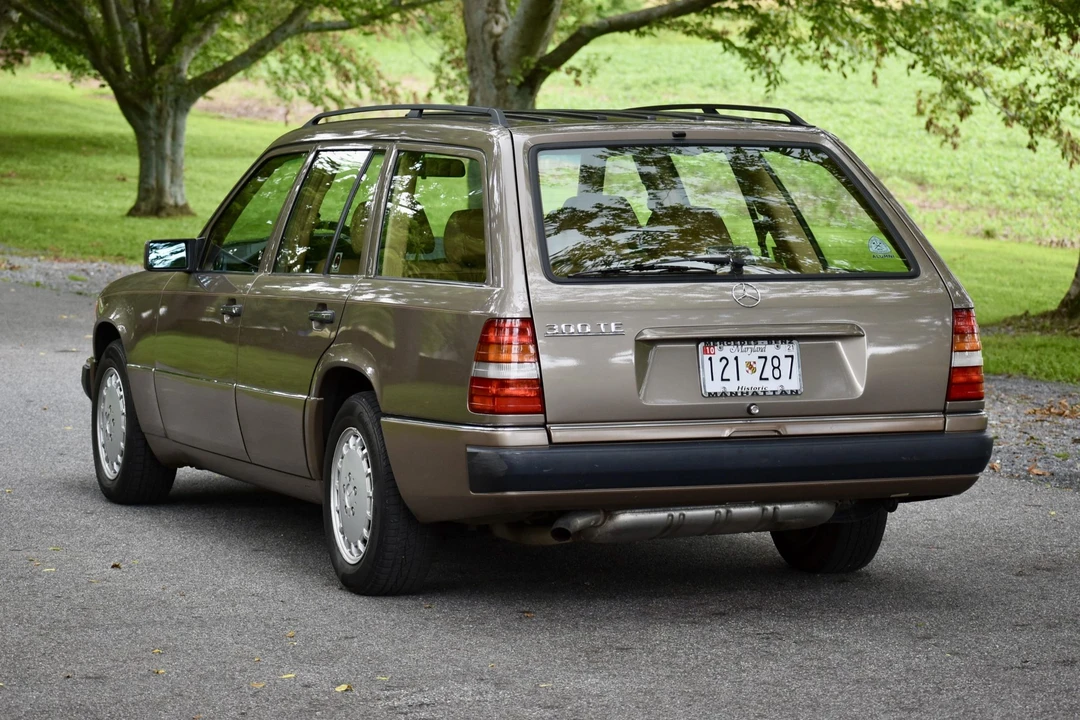 1992 Mercedes-Benz W124 E-Class - Image 17 of 31