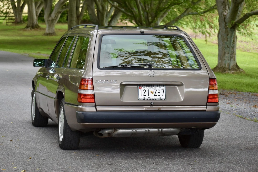 1992 Mercedes-Benz W124 E-Class - Image 19 of 31