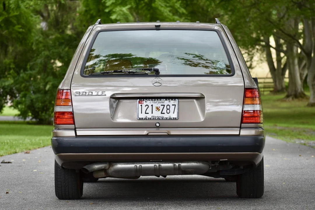 1992 Mercedes-Benz W124 E-Class - Image 23 of 31