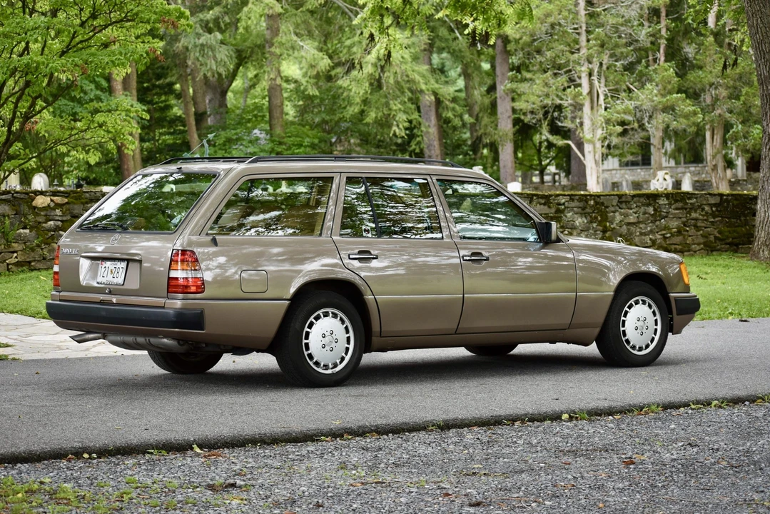 1992 Mercedes-Benz W124 E-Class - Image 28 of 31