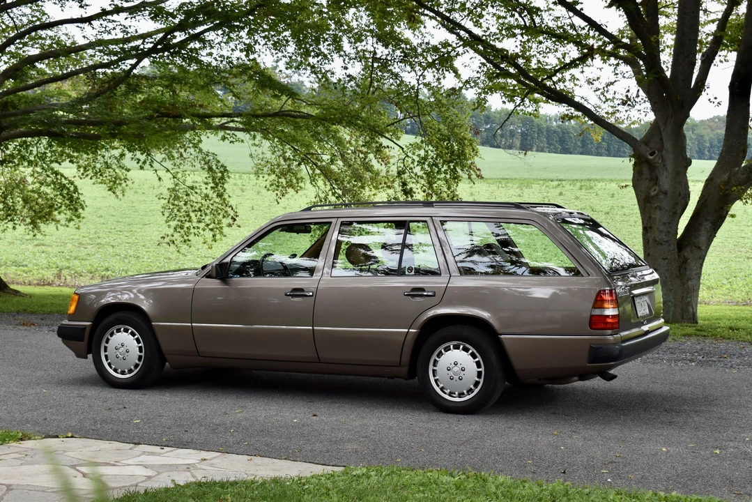 1992 Mercedes-Benz W124 E-Class - Image 15 of 31