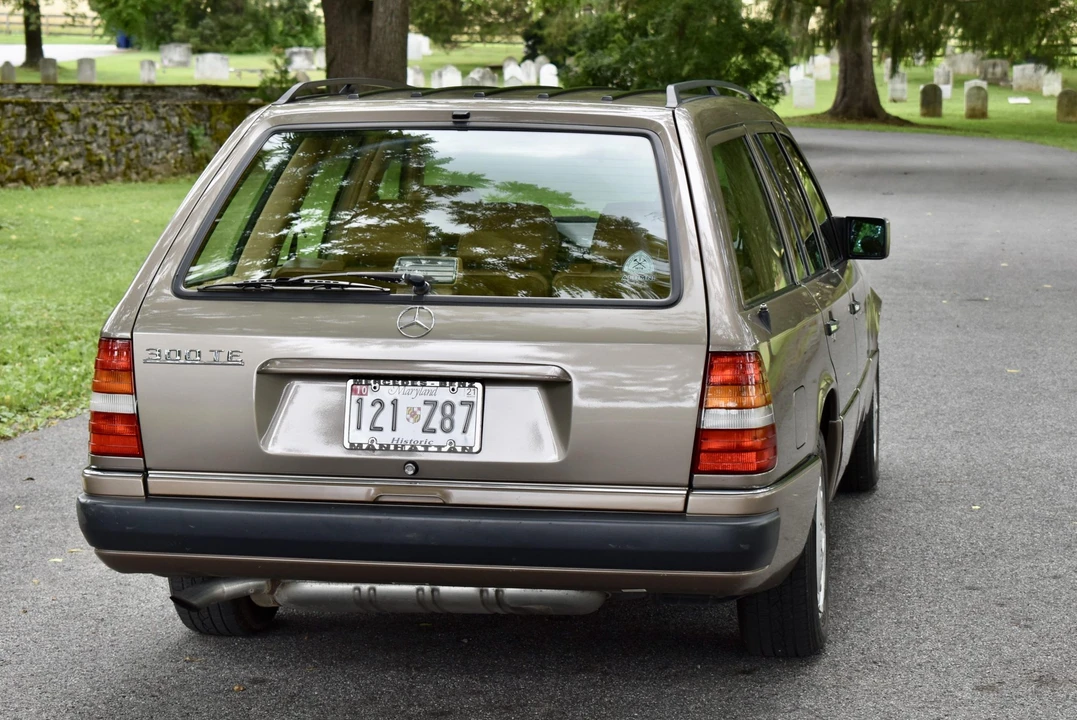 1992 Mercedes-Benz W124 E-Class - Image 24 of 31