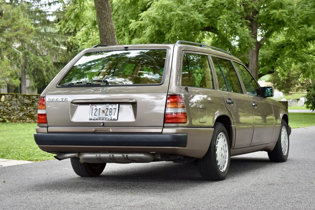 1992 Mercedes-Benz W124 E-Class - Image 26 of 31