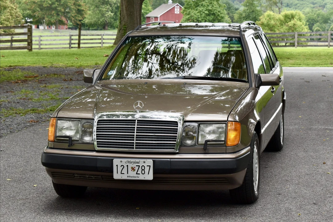 1992 Mercedes-Benz W124 E-Class - Image 2 of 31
