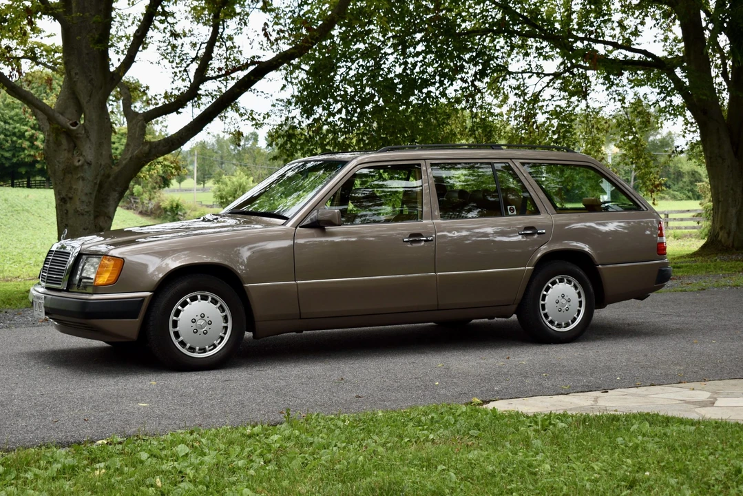 1992 Mercedes-Benz W124 E-Class - Image 11 of 31