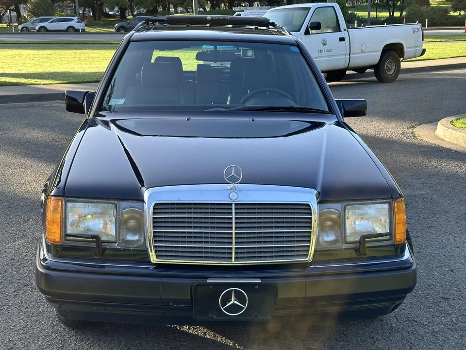 1992 Mercedes-Benz W124 E-Class - Image 4 of 31