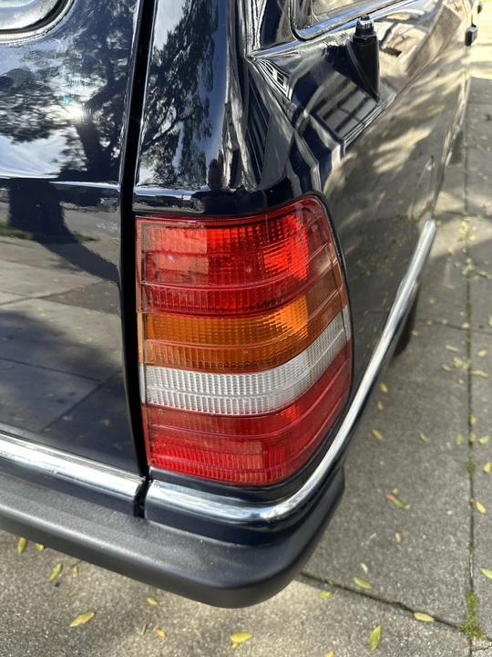 1992 Mercedes-Benz W124 E-Class - Image 18 of 31