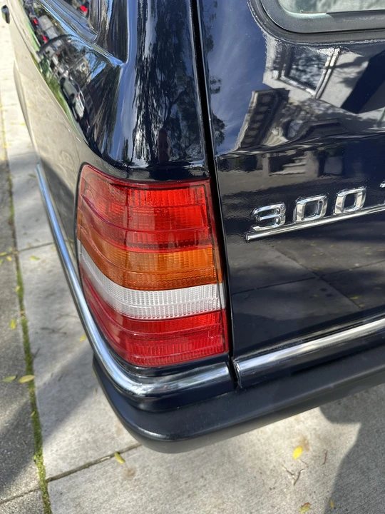 1992 Mercedes-Benz W124 E-Class - Image 22 of 31