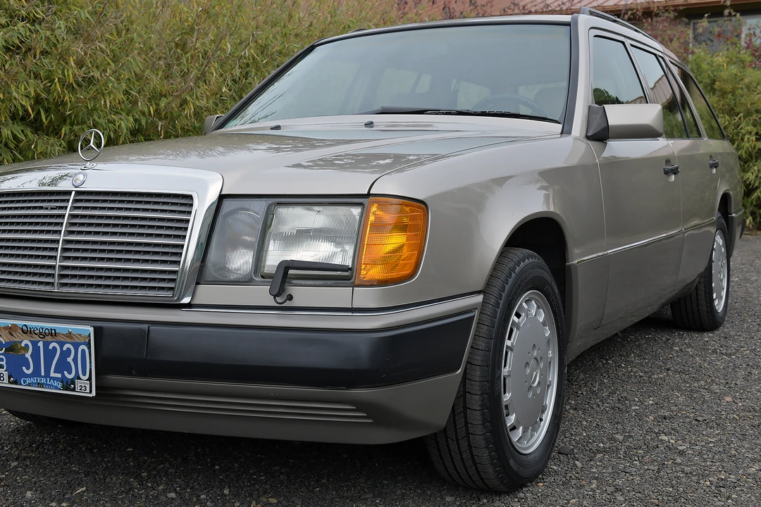 1992 Mercedes-Benz W124 E-Class - Image 3 of 31