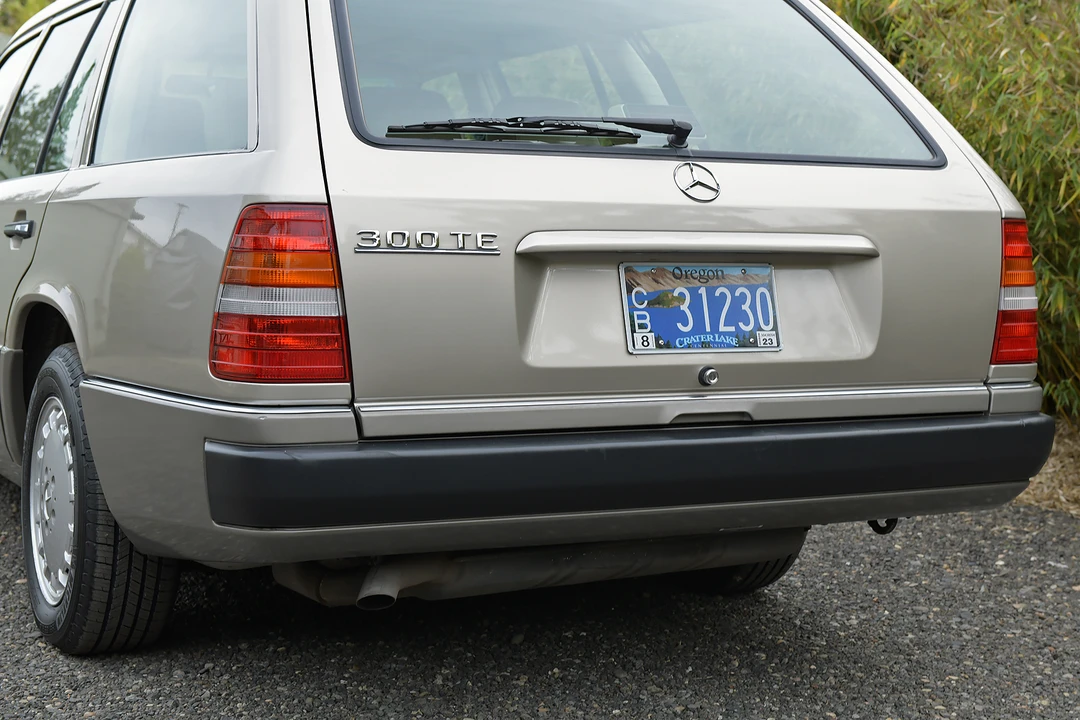 1992 Mercedes-Benz W124 E-Class - Image 12 of 31