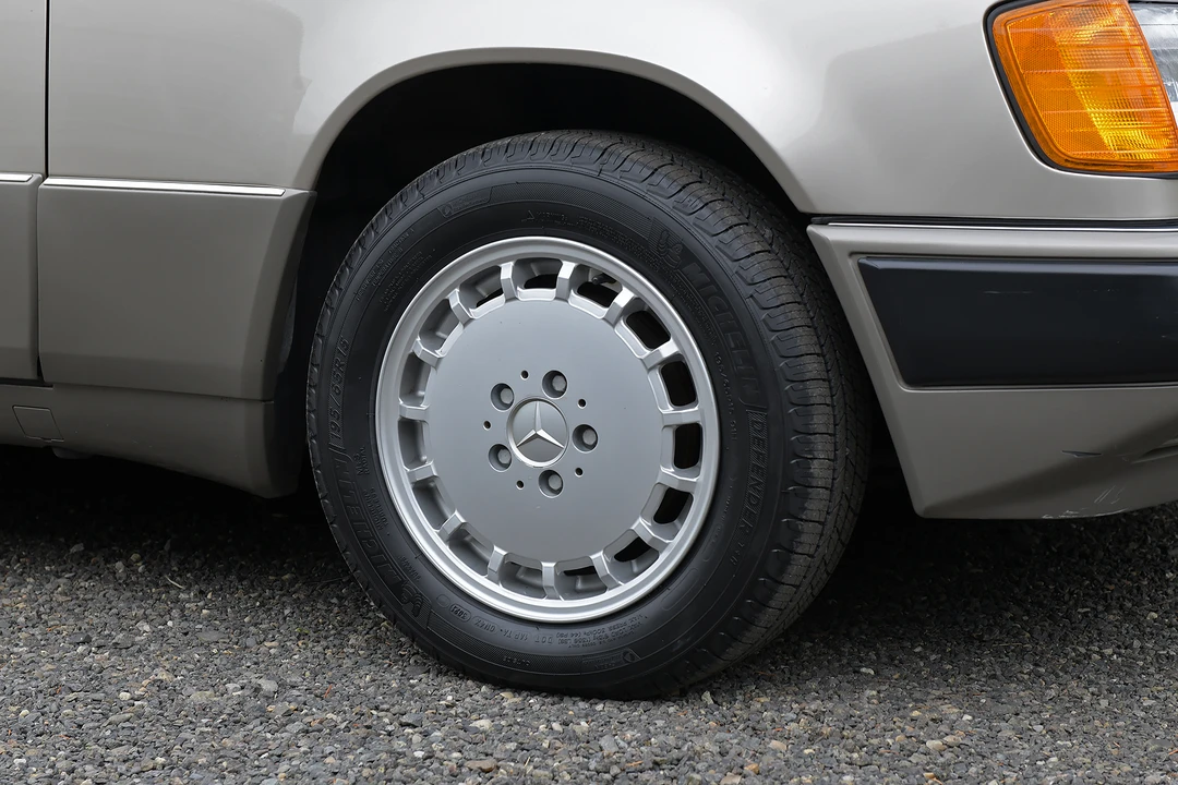 1992 Mercedes-Benz W124 E-Class - Image 21 of 31