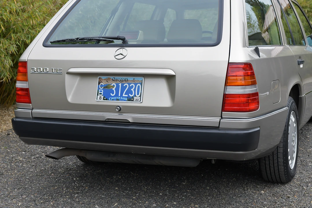 1992 Mercedes-Benz W124 E-Class - Image 29 of 31