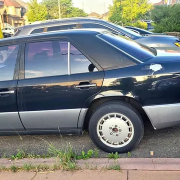 1992 Mercedes-Benz 300E