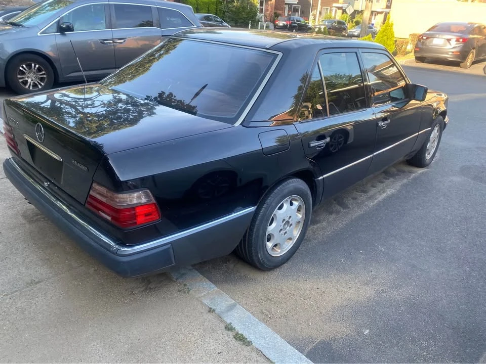 1992 Mercedes-Benz W124 E-Class - Image 12 of 14