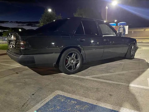 1992 Mercedes-Benz 400 E Sedan 4D