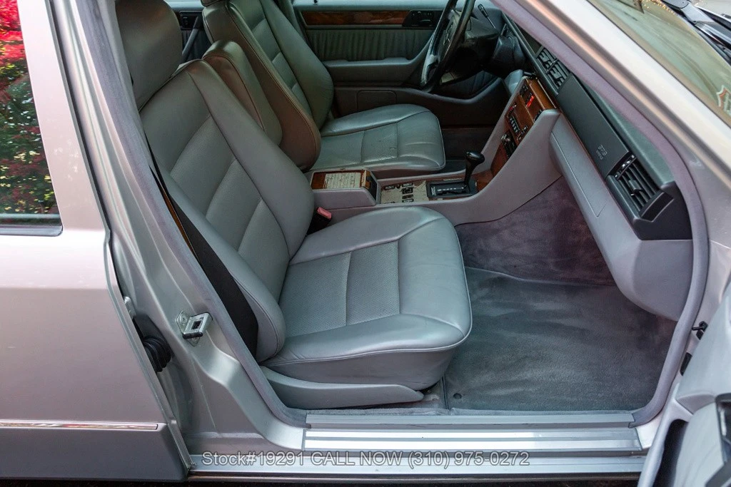 1992 Mercedes-Benz W124 E-Class - Image 24 of 24