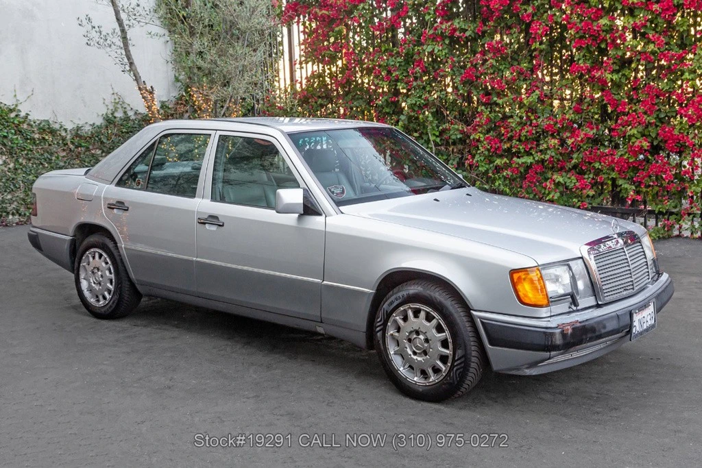 1992 Mercedes-Benz W124 E-Class - Image 3 of 24
