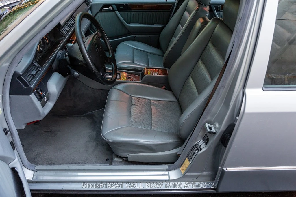1992 Mercedes-Benz W124 E-Class - Image 16 of 24