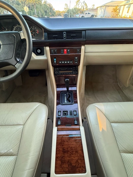 1992 Mercedes-Benz W124 E-Class - Image 18 of 21