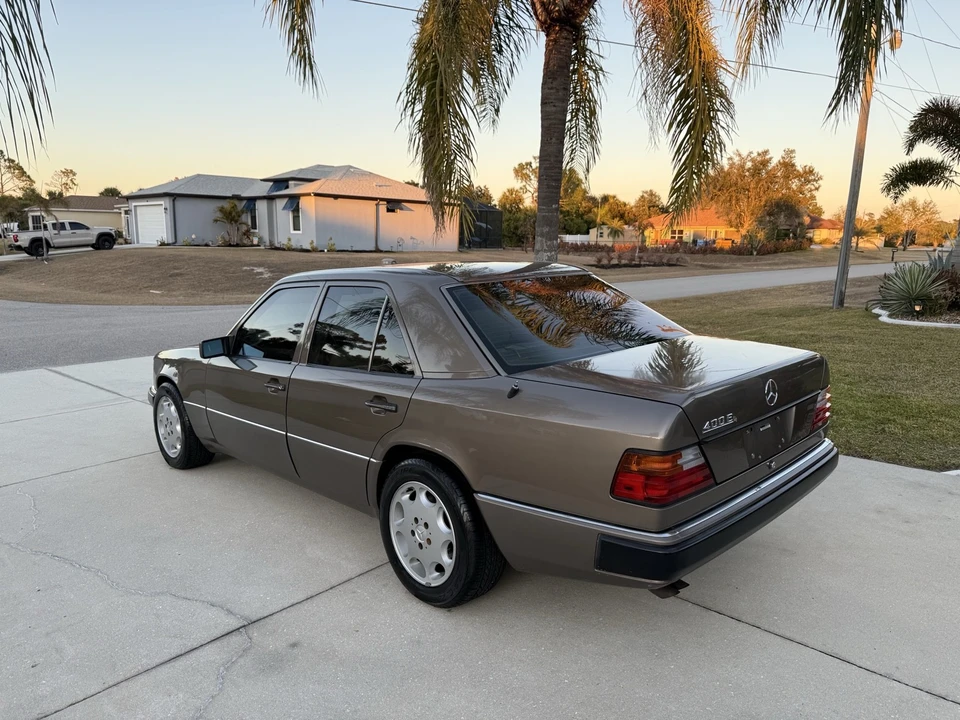 1992 Mercedes-Benz W124 E-Class - Image 11 of 21