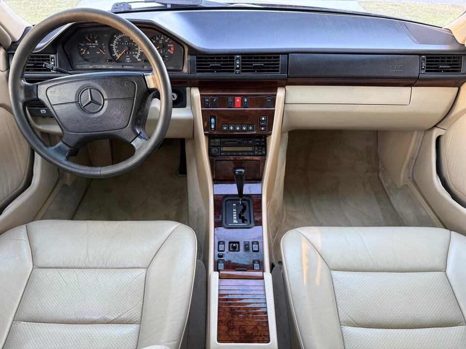 1992 Mercedes-Benz W124 E-Class - Image 17 of 21