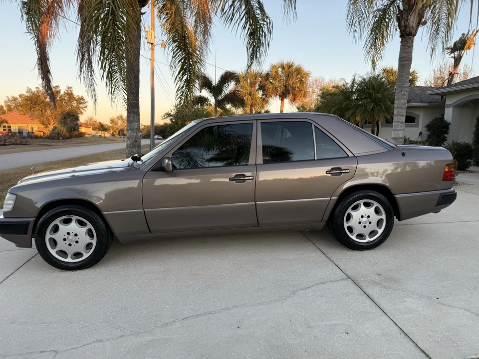1992 Mercedes-Benz W124 E-Class - Image 7 of 21