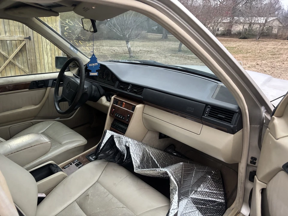 1992 Mercedes-Benz W124 E-Class - Image 7 of 11