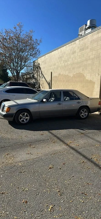 1992 Mercedes-Benz W124 E-Class - Image 2 of 2