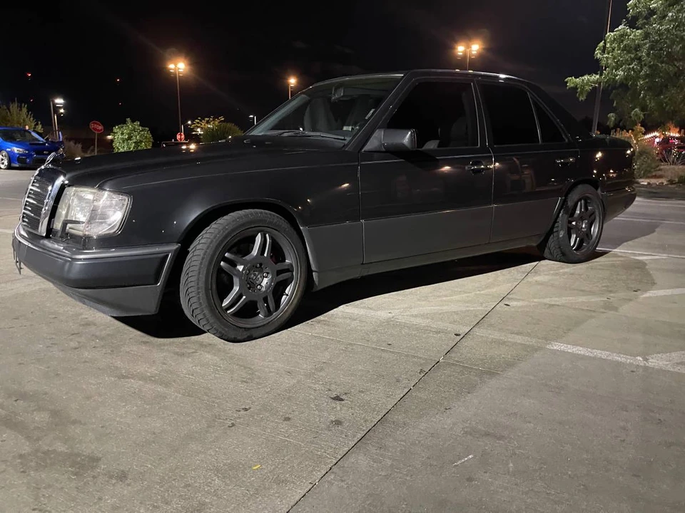 1992 Mercedes-Benz W124 E-Class - Image 3 of 24