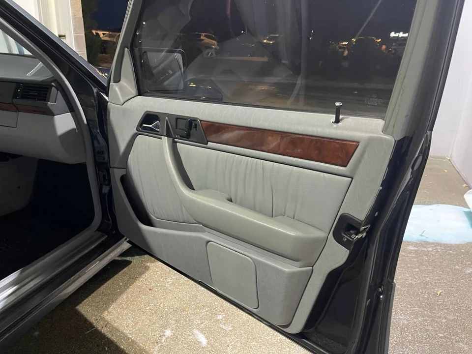 1992 Mercedes-Benz W124 E-Class - Image 16 of 24