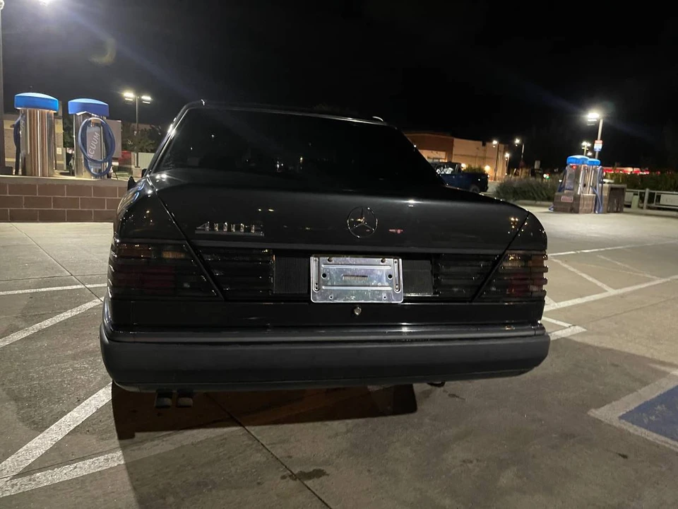 1992 Mercedes-Benz W124 E-Class - Image 4 of 24