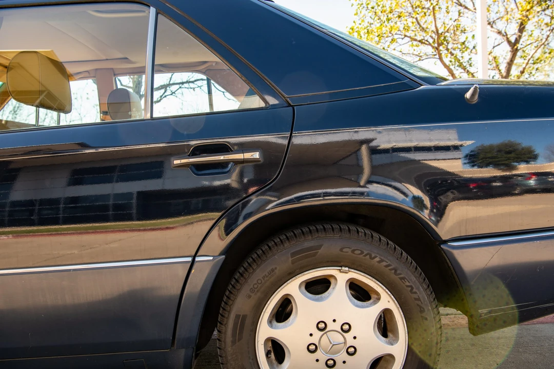 1992 Mercedes-Benz W124 E-Class - Image 24 of 31