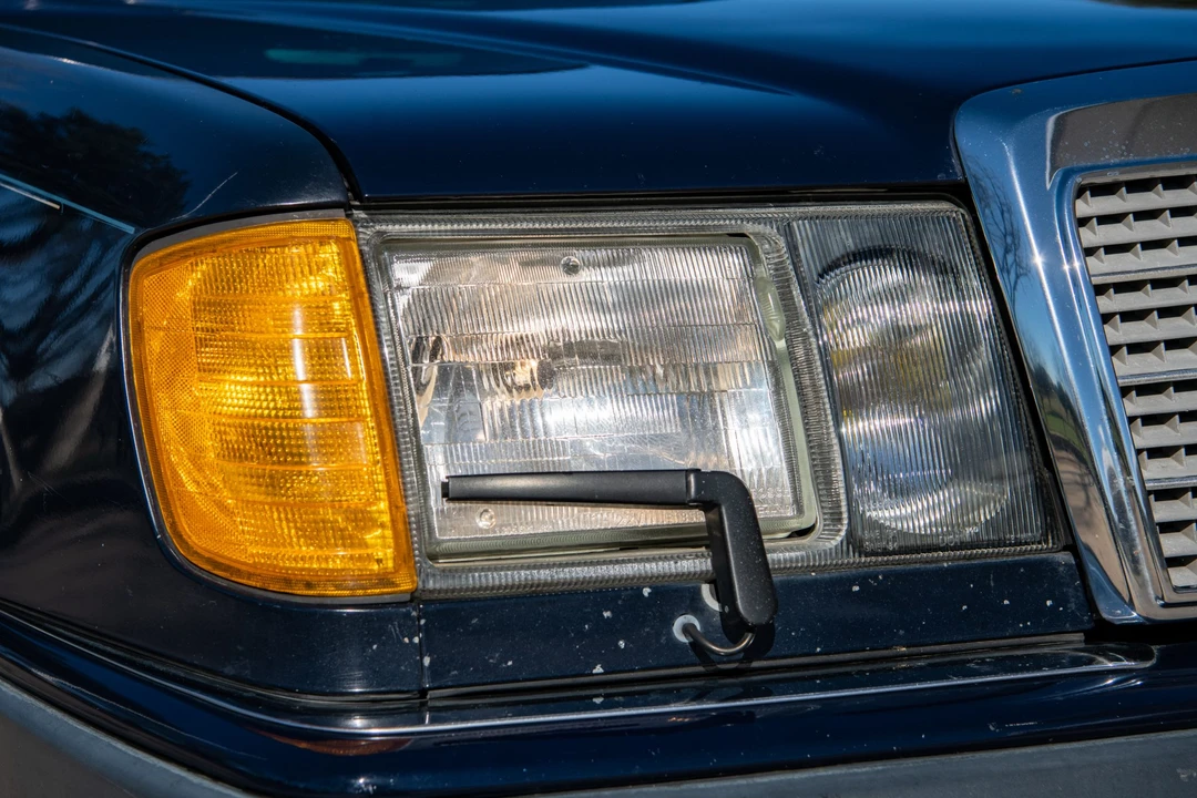 1992 Mercedes-Benz W124 E-Class - Image 30 of 31