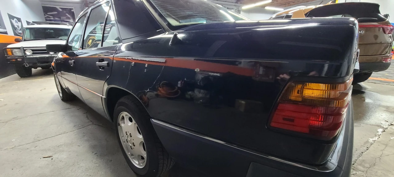 1992 Mercedes-Benz W124 E-Class - Image 26 of 31
