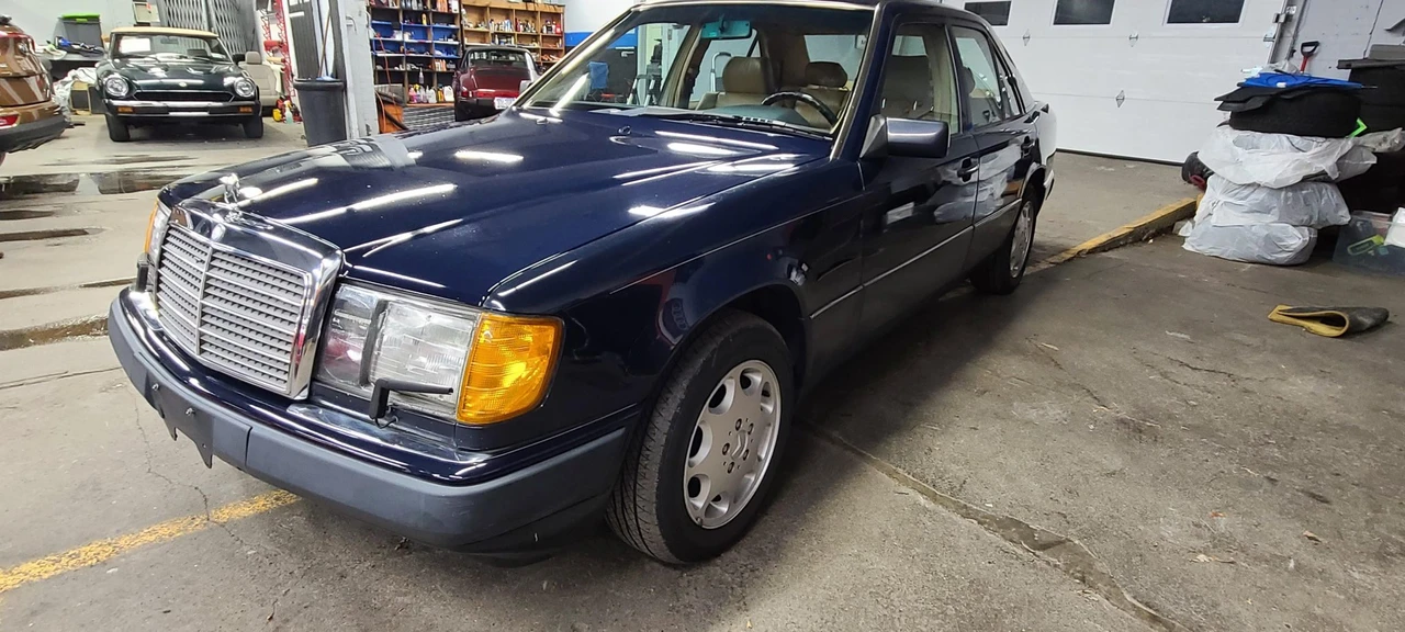1992 Mercedes-Benz W124 E-Class - Image 19 of 31