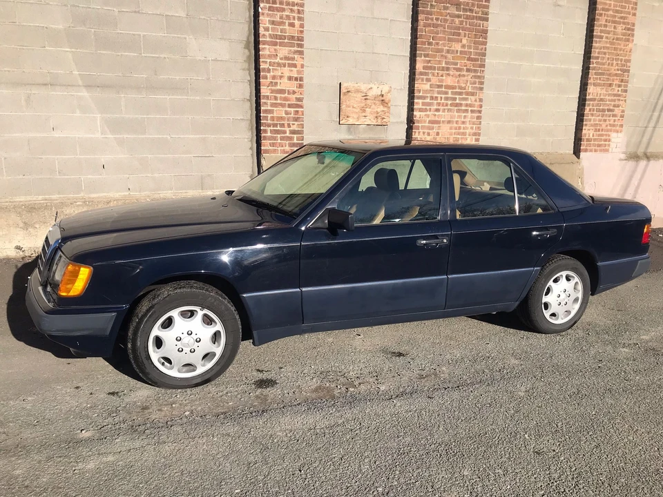 1992 Mercedes-Benz W124 E-Class - Image 4 of 31