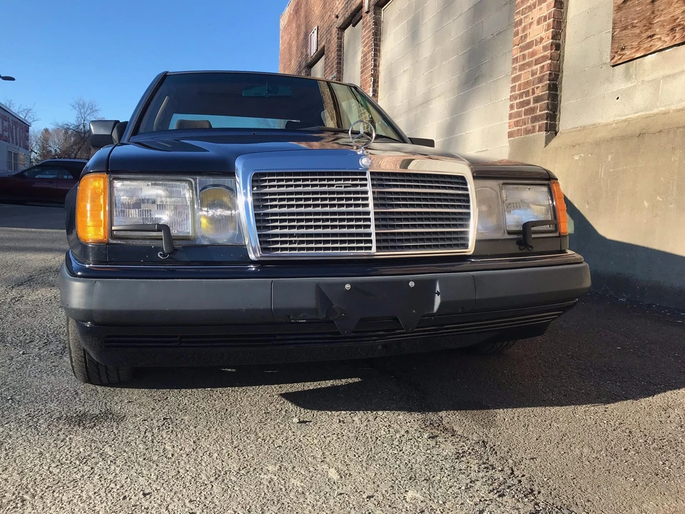 1992 Mercedes-Benz W124 E-Class - Image 14 of 31