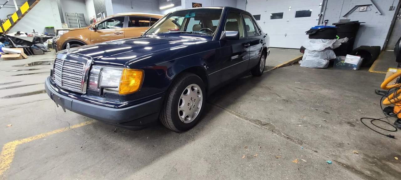 1992 Mercedes-Benz W124 E-Class - Image 21 of 31