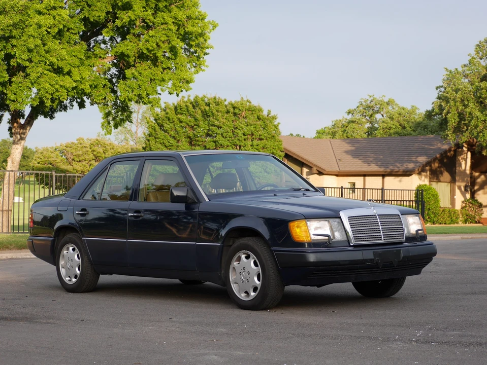1992 Mercedes-Benz W124 E-Class - Image 10 of 31