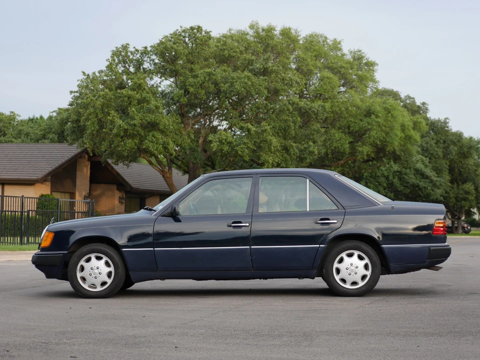 1992 Mercedes-Benz W124 E-Class - Image 21 of 31