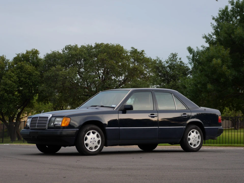 1992 Mercedes-Benz W124 E-Class - Image 25 of 31