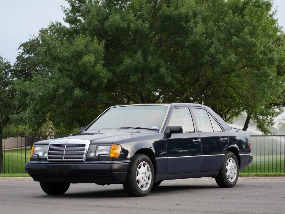 1992 Mercedes-Benz W124 E-Class - Image 3 of 31