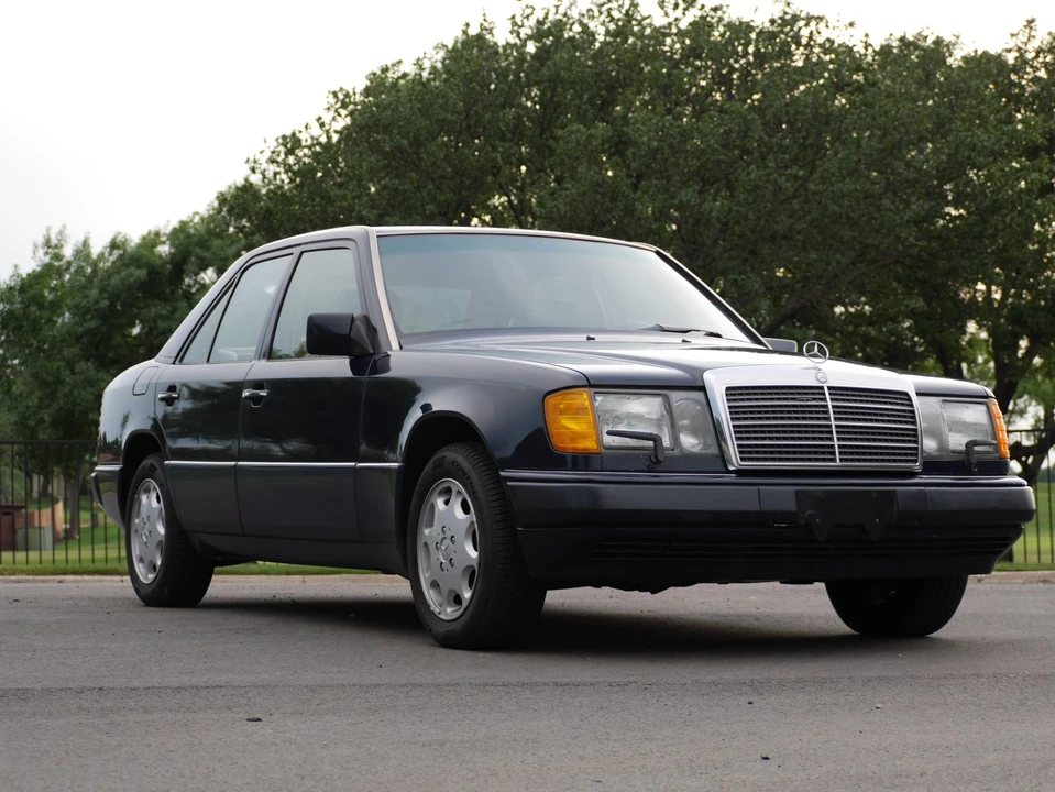 1992 Mercedes-Benz W124 E-Class - Image 9 of 31