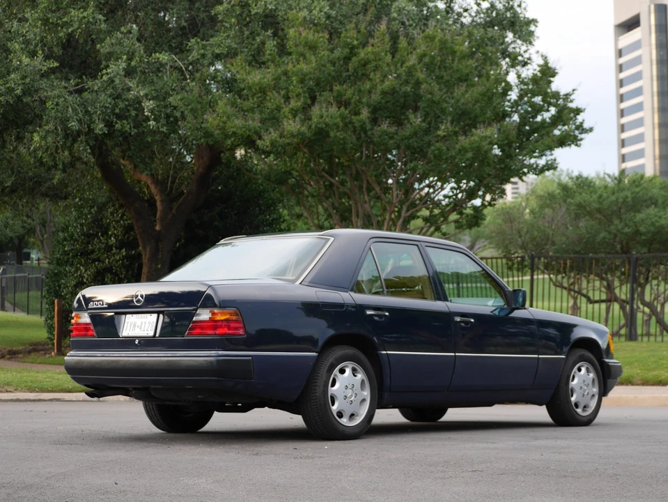 1992 Mercedes-Benz W124 E-Class - Image 13 of 31