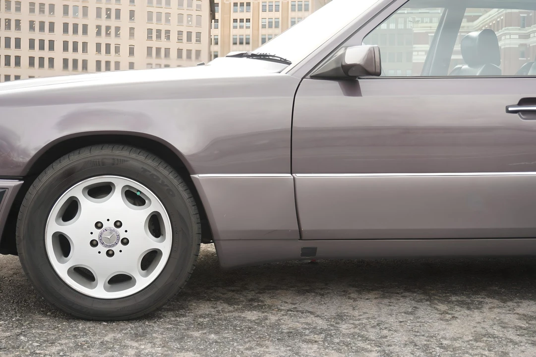 1992 Mercedes-Benz W124 E-Class - Image 25 of 31