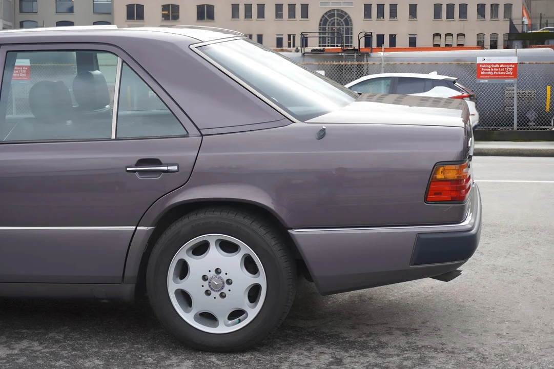 1992 Mercedes-Benz W124 E-Class - Image 28 of 31